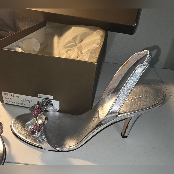 Ann klein  silver size 5.5 - Picture 3 of 8